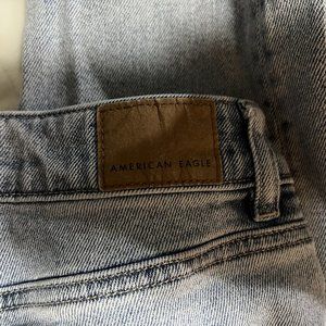 American Eagles Mom Straight Jeans sz 4